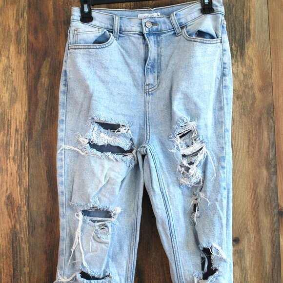 Cello Super Distressed High Rise Mom Jean Women's Jeans 9 - Picture 2 of 6
